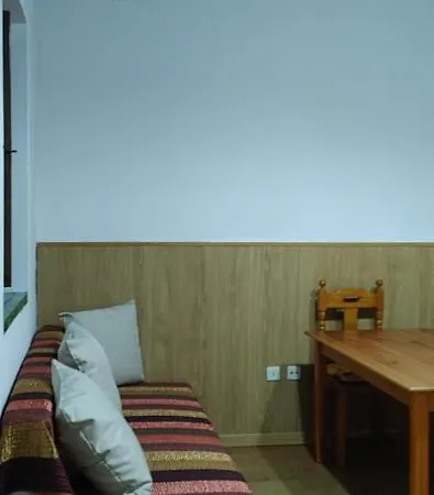 Daire Apartamento En Triana Junto Al Puente Sevilla